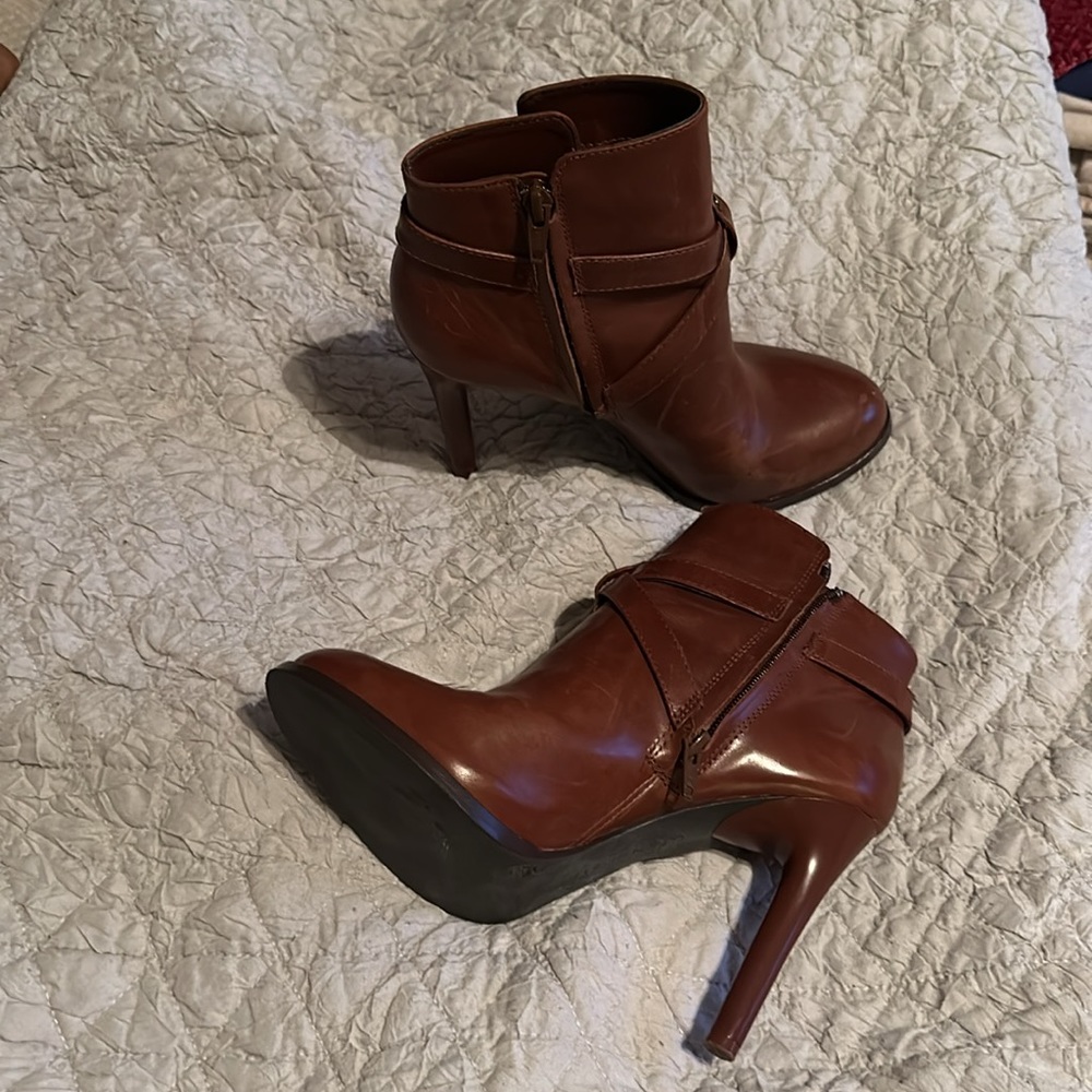 High heel ankle boots-size 7 NWOT